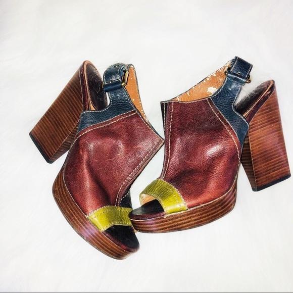 Lucky Brand Shoes - Lucky Brand 10 med. platform 70s style block heels